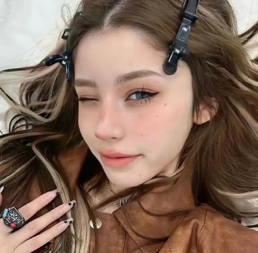 我资助的贫困生竟是假千金